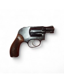 S&W 38 AIRWEIGHT 38 special...