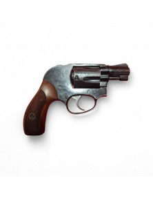 S&W 38 AIRWEIGHT 38 special...